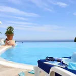 Exceptionnel Sur Vue Piscine Appartamento
