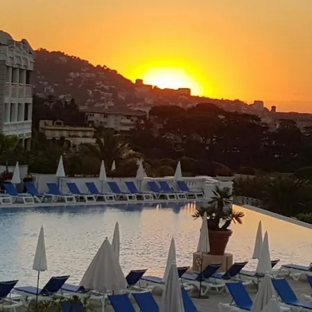 Exceptionnel Sur Vue Piscine *