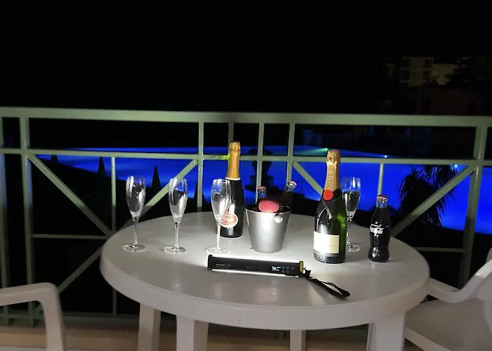 Exceptionnel Sur Vue Piscine * Cannes